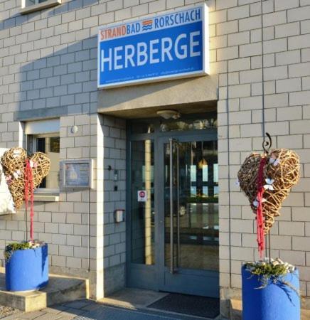 See Auberge de jeunesse